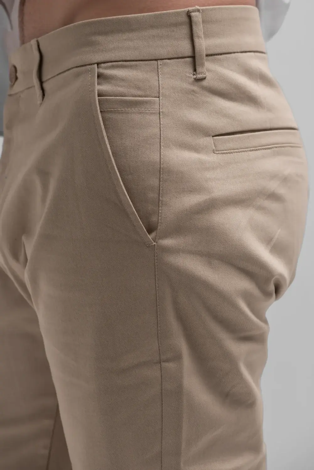 beige-chino-1-1000x1498.webp