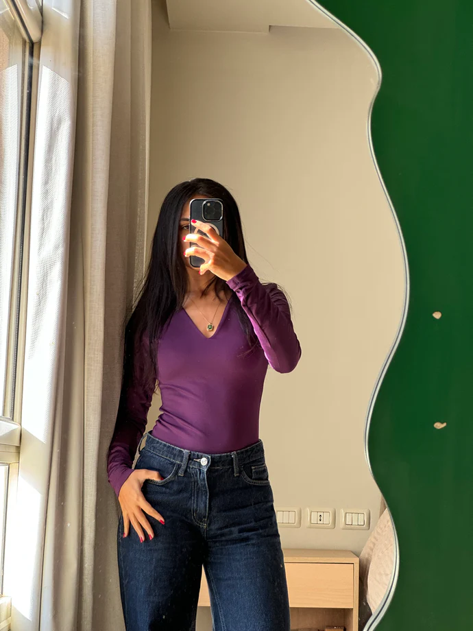V- neck top	Aubergine 