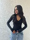 V- neck top	Black 